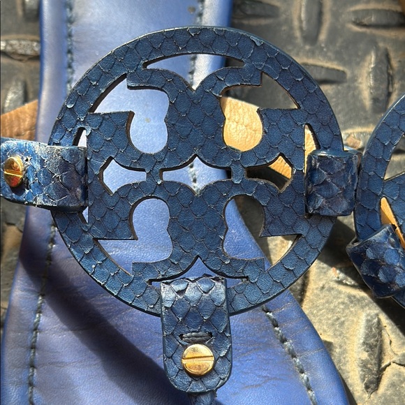 Tory Burch Blue Sandals with Elegant Design - Picture 4 of 11